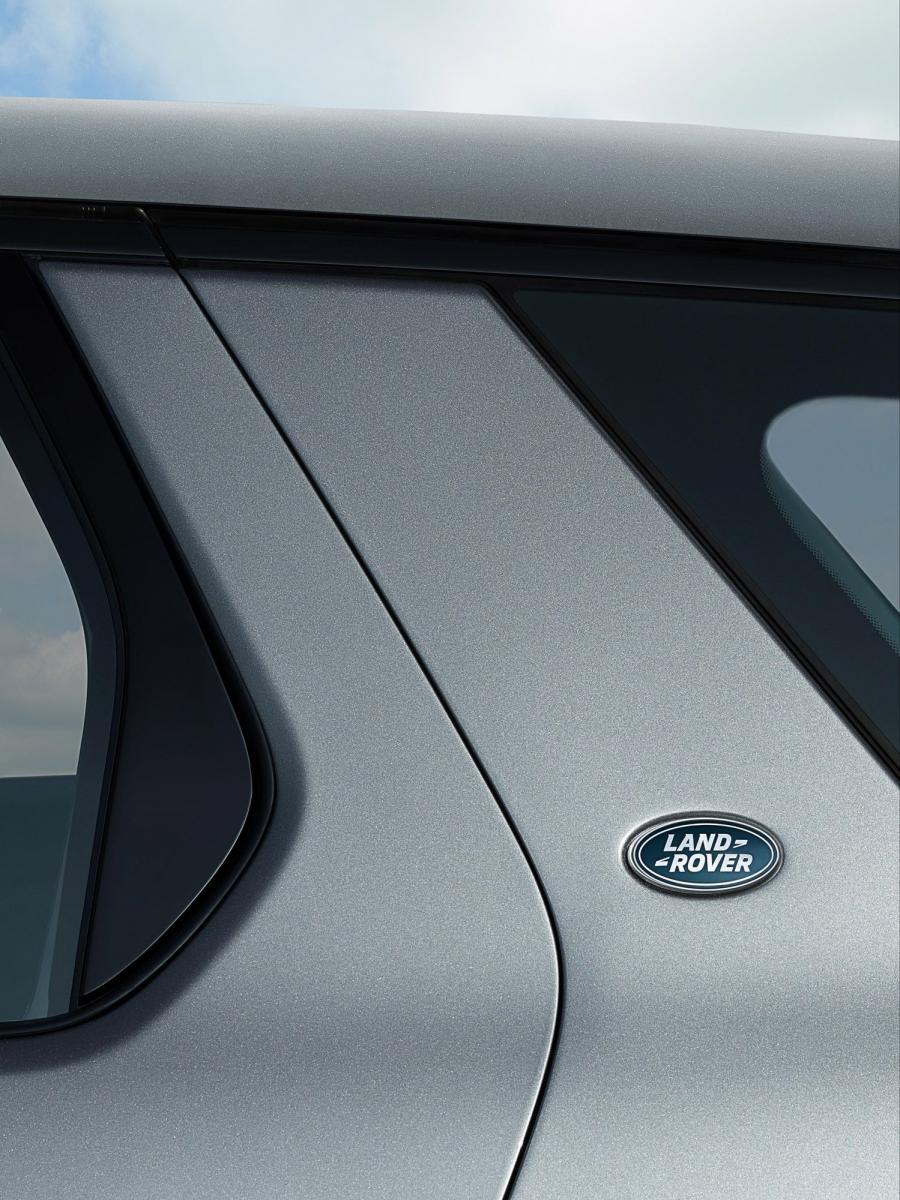  Land Rover Discovery Sport HSE Luxury 2015 года  (фото 33 из 62)